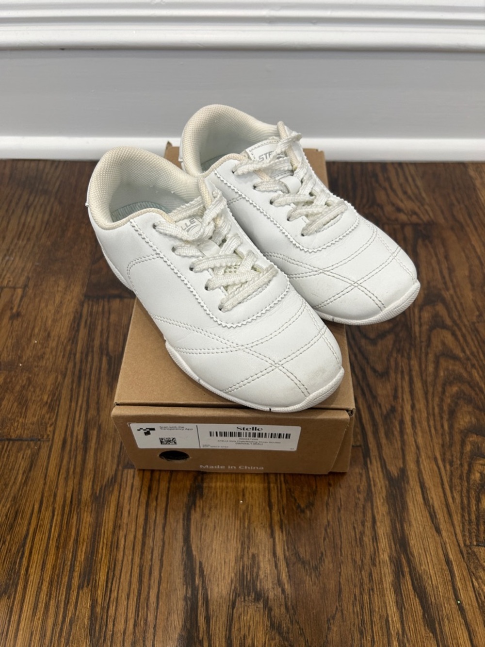 Stelle White Cheer Shoe